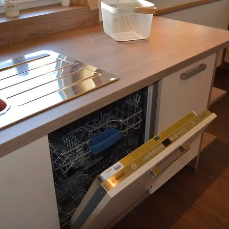 Christine Apartment *